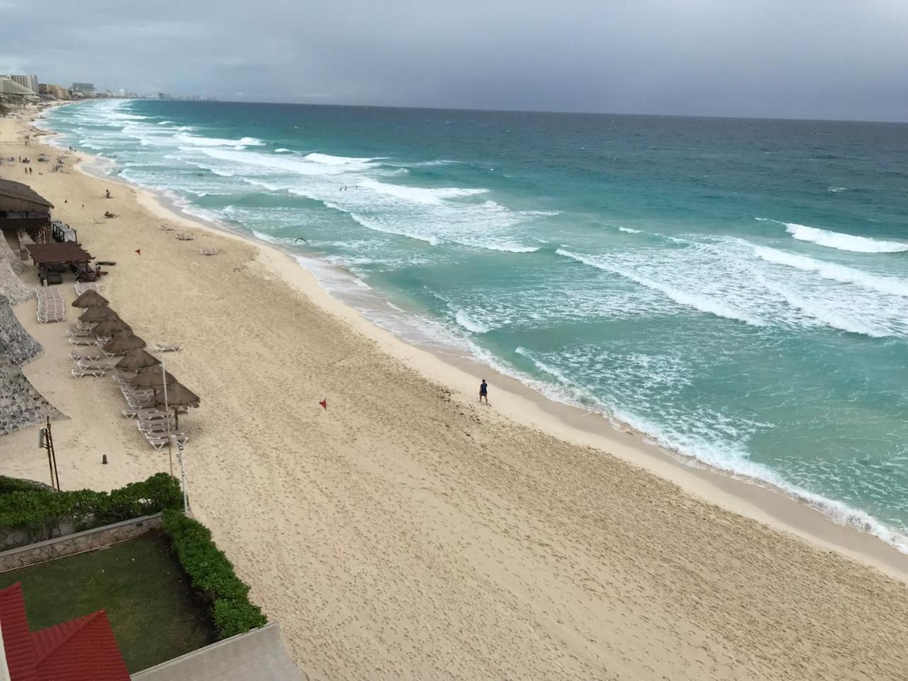 Ocean View Apartment Канкун Екстериор снимка