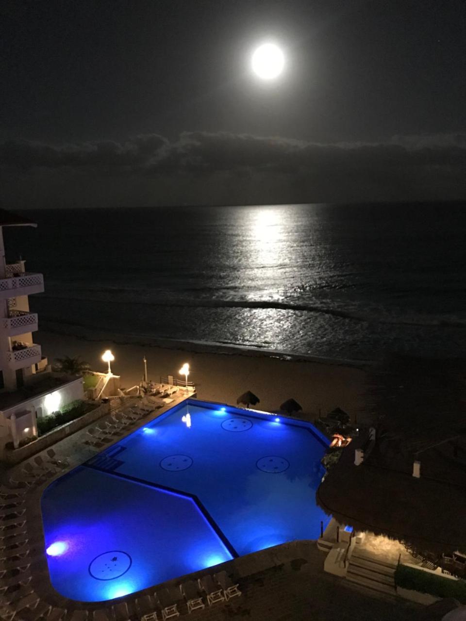 Ocean View Apartment Канкун Екстериор снимка